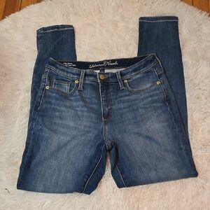 Universal Thread Women's Blue Jeans